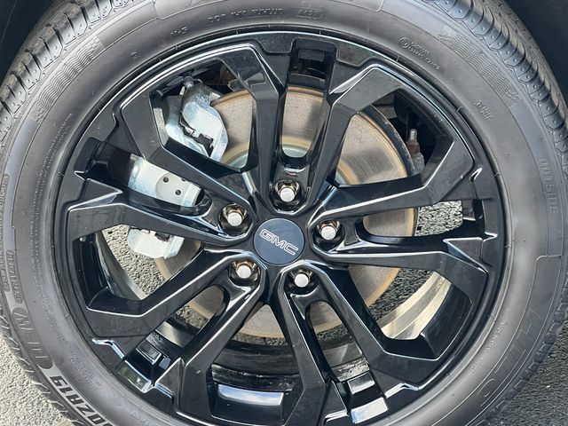 Used 2020 GMC Terrain SLE w/ GMC Pro Grade Package AWD/4WD image 7