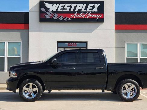 Used 2014 RAM 1500 Express w/ Black Ram 1500 Express Group AWD/4WD image 27