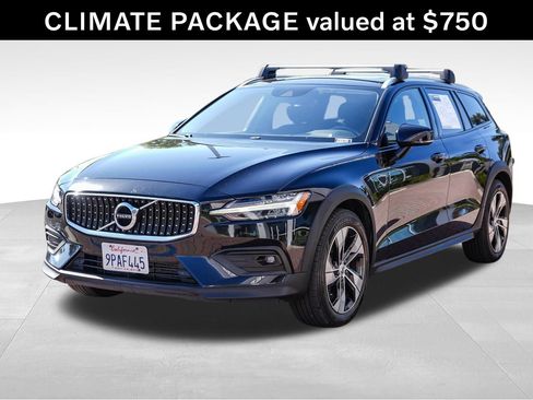 Used 2021 Volvo V60 T5 Cross Country w/ Climate Package AWD/4WD image 3