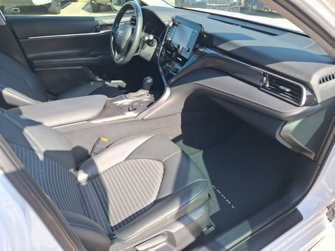 Used 2024 Toyota Camry SE w/ Convenience Package FWD image 31