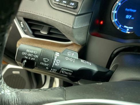 Used 2019 Cadillac Escalade ESV Luxury image 16