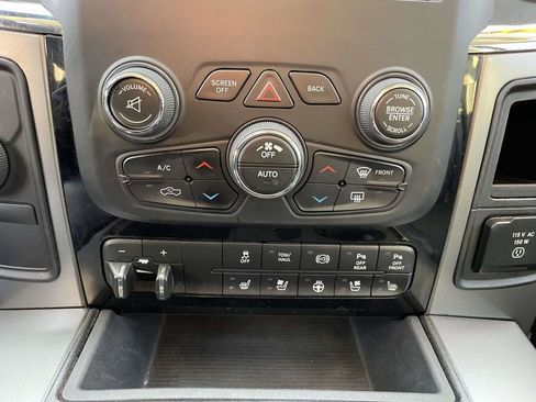 Used 2018 RAM 2500 Laramie w/ Sport Appearance Group image 27