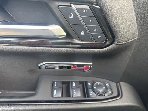 Used 2024 GMC Sierra 1500 AT4 w/ AT4 Preferred Package image 12