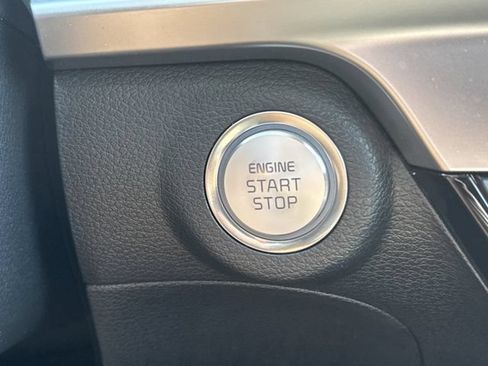 Used 2025 Kia Telluride S FWD image 36