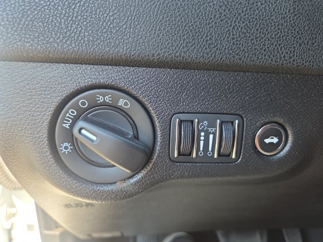 Used 2023 Dodge Charger SXT RWD image 18