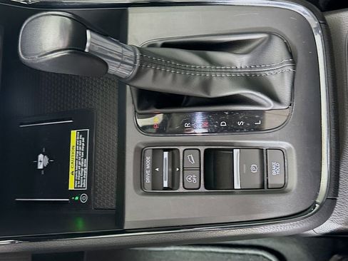 Used 2025 Honda CR-V EX-L image 16
