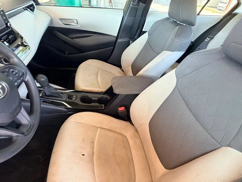 Used 2020 Toyota Corolla LE FWD image 19