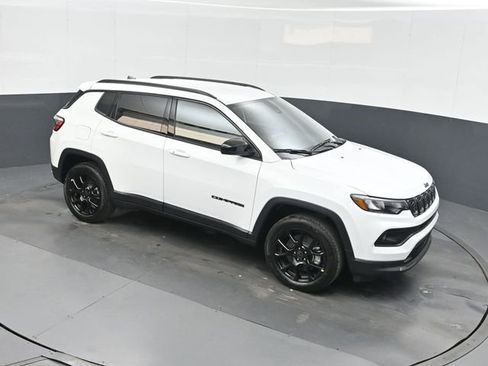 New 2026 Jeep Compass Latitude image 27