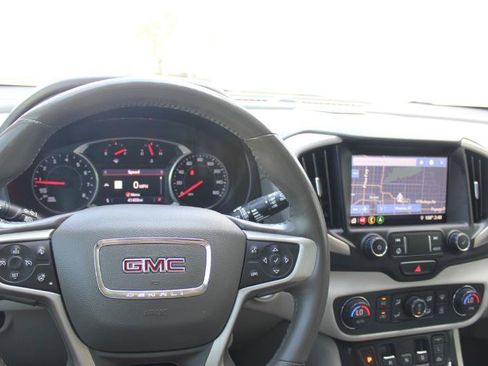 Used 2020 GMC Terrain Denali w/ Denali Premium Package AWD/4WD image 38