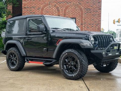 Used 2021 Jeep Wrangler Sport AWD/4WD image 3