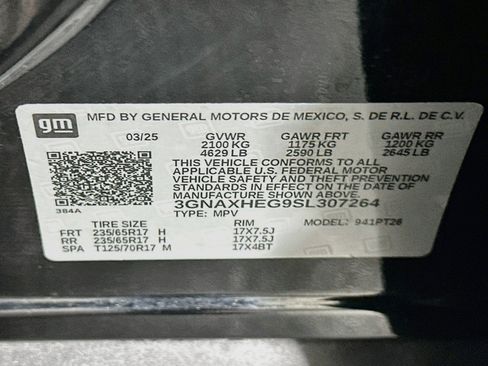 Used 2025 Chevrolet Equinox LT FWD image 12