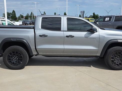 Used 2023 Chevrolet Colorado Trail Boss w/ Technology Package AWD/4WD image 7