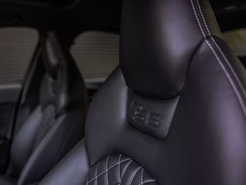 Used 2018 Audi S6 Premium Plus image 15