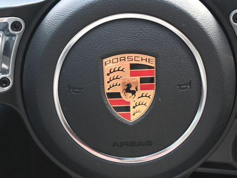 Certified 2018 Porsche 911 Carrera 4S image 41