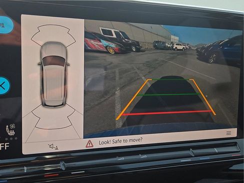 New 2026 Volkswagen Atlas SE image 22