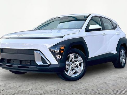 Used 2026 Hyundai Kona SE FWD image 3
