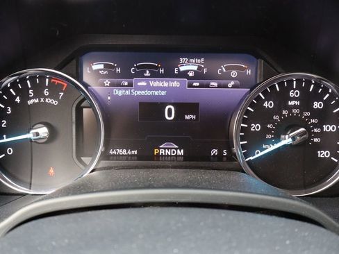 Used 2021 Ford Expedition Platinum image 4