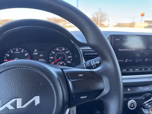 Used 2023 Kia Rio LX image 10