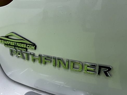 Used 2017 Nissan Pathfinder Platinum w/ Midnight Edition Package AWD/4WD image 12