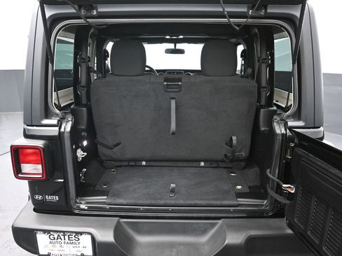 Used 2020 Jeep Wrangler Sport image 21