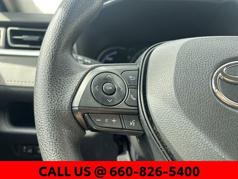 Used 2025 Toyota RAV4 XLE image 21