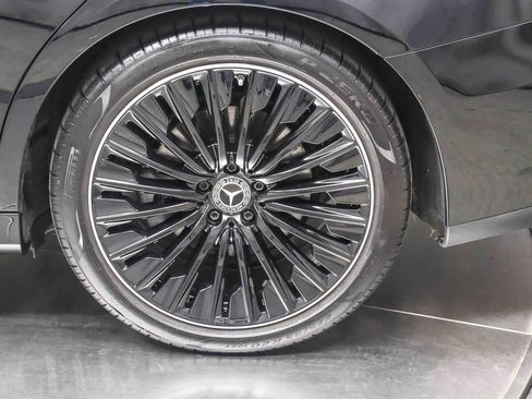 Used 2025 Mercedes-Benz E 350 Sedan image 9