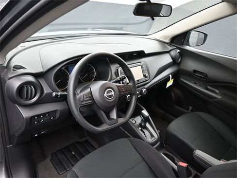 New 2025 Nissan Kicks Play S image 18