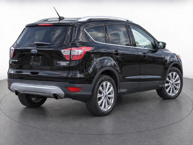 Used 2017 Ford Escape Titanium FWD image 4