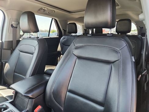 Certified 2023 Ford Explorer XLT w/ Equipment Group 202A AWD/4WD image 22