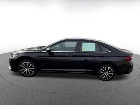 Used 2025 Volkswagen Jetta SE image 10