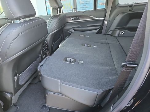 New 2025 Jeep Grand Cherokee Limited w/ Luxury Tech Group II image 95