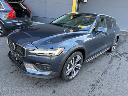 Certified 2025 Volvo V60 B5 Cross Country Plus