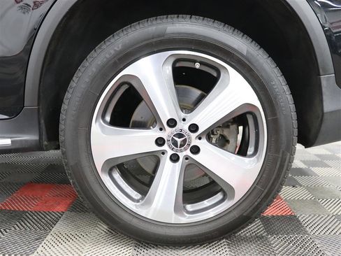 Used 2023 Mercedes-Benz GLC 300 4MATIC Coupe image 39