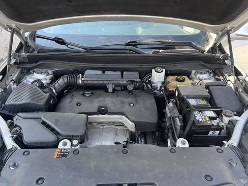 Used 2019 Buick Envision Essence FWD image 38
