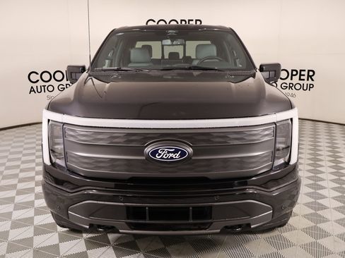 Used 2025 Ford F150 Lightning Lariat image 9