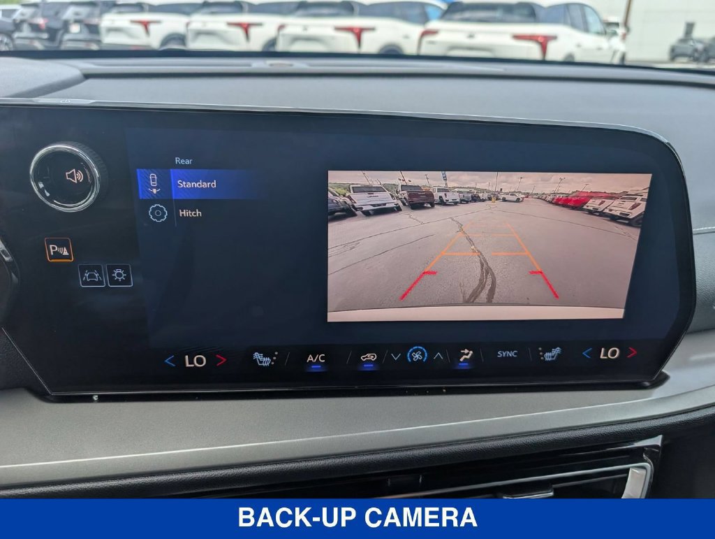 New 2026 Chevrolet Traverse LT FWD image 22