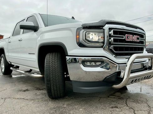 Used 2017 GMC Sierra 1500 SLE w/ SLE Value Package RWD image 2