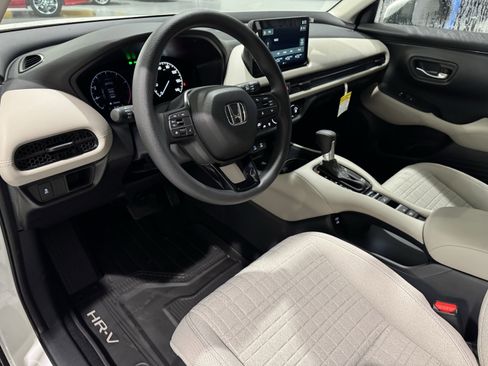New 2026 Honda HR-V LX image 9