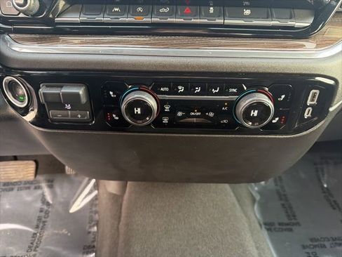 Used 2025 Chevrolet Silverado 1500 LT AWD/4WD image 38