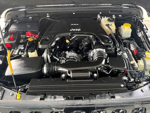 Used 2021 Jeep Gladiator Sport AWD/4WD image 27