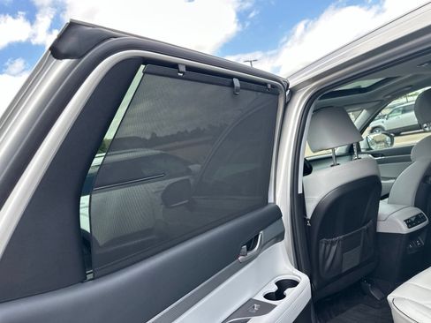 Used 2025 Hyundai Palisade SEL AWD/4WD image 32