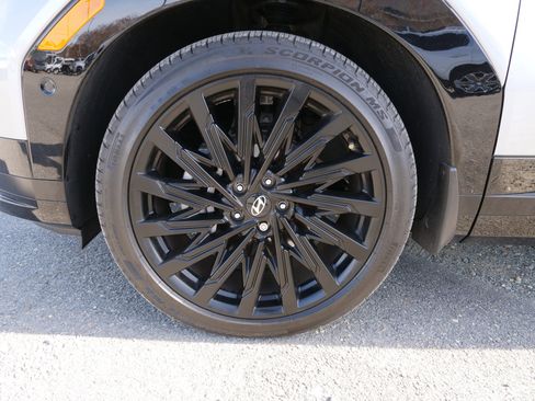 Used 2024 Hyundai Santa Fe Calligraphy image 13