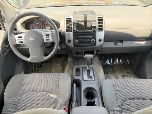 Used 2016 Nissan Frontier SV RWD image 16