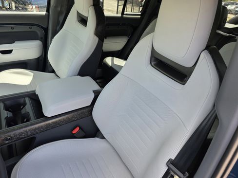 New 2026 Land Rover Defender 110 OCTA AWD/4WD image 12