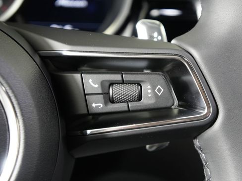 New 2026 Porsche Macan image 24