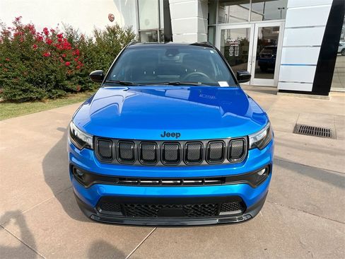 Used 2022 Jeep Compass Altitude image 2