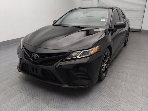 Used 2018 Toyota Camry SE FWD image 15