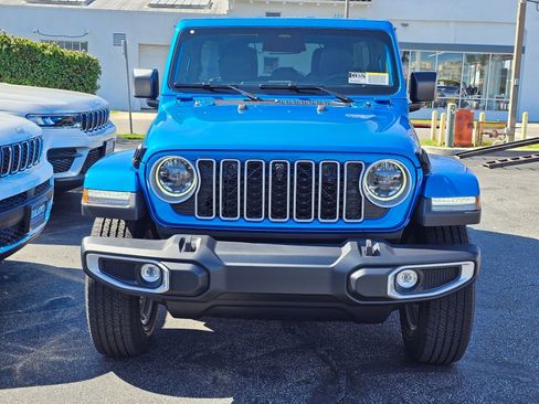 New 2026 Jeep Wrangler Unlimited Sahara AWD/4WD image 2