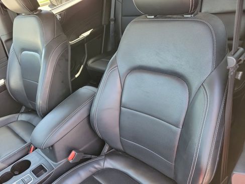 Used 2023 Ford Escape Platinum AWD/4WD image 7