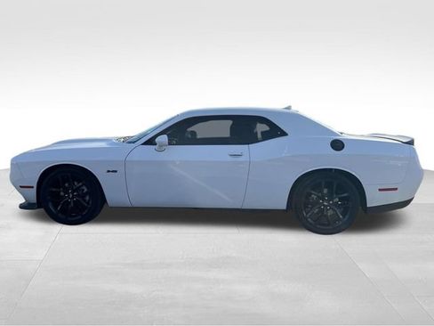 Used 2023 Dodge Challenger R/T w/ Plus Package image 4
